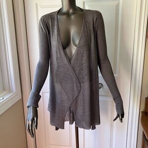 Le Chateau long cardigan in lightweight linen blend
